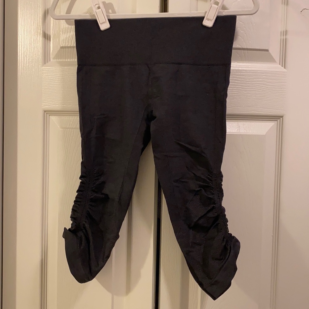 Lulu lemon cinched kneecap leggings